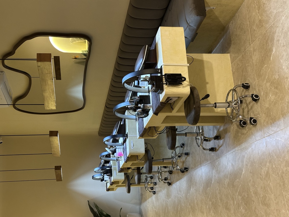 nail studio manicure stations pererenan bali